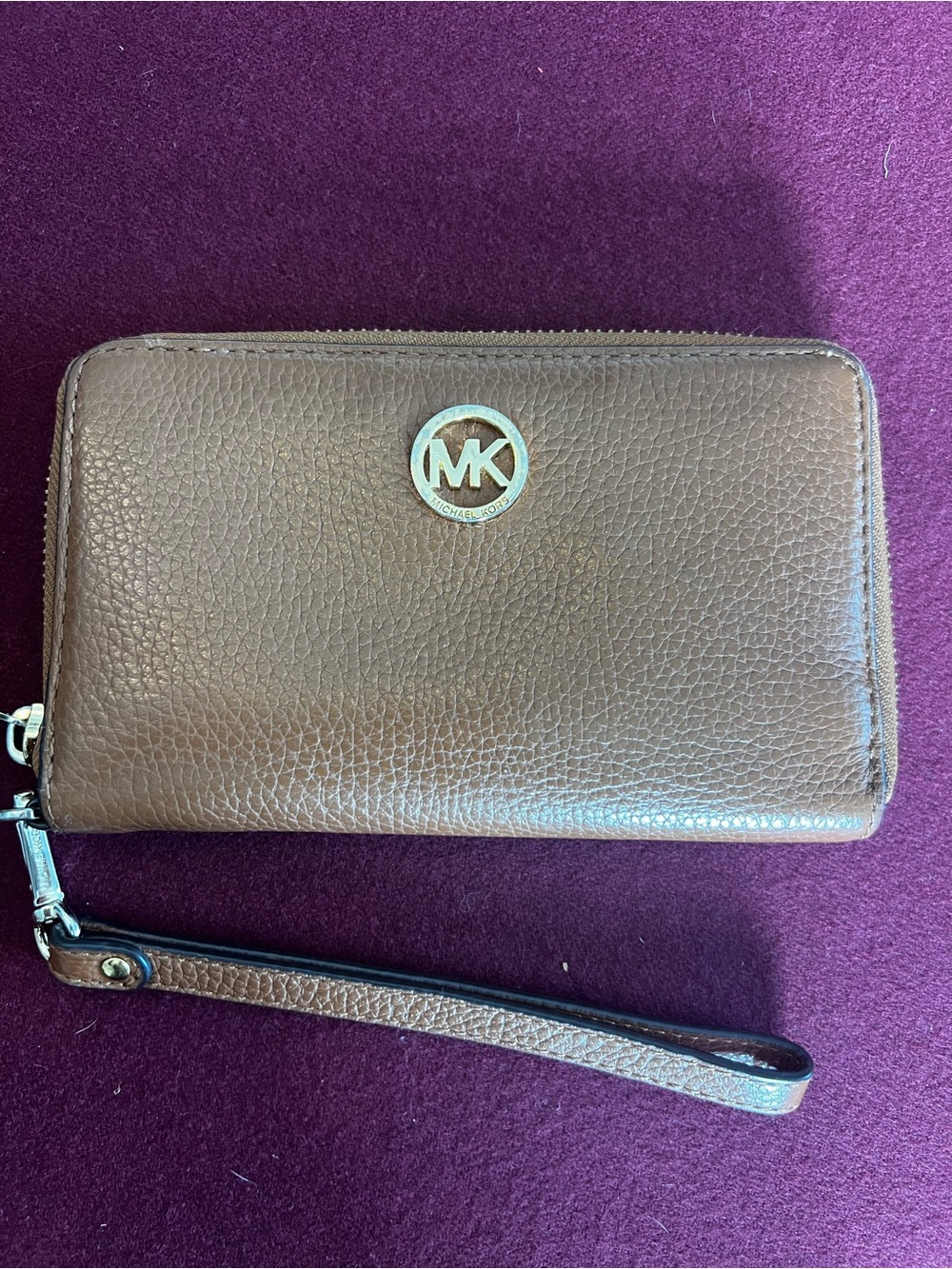 Michael Kors Fulton Large Flat Multifunction Leather Wristlet Wallet Luggage